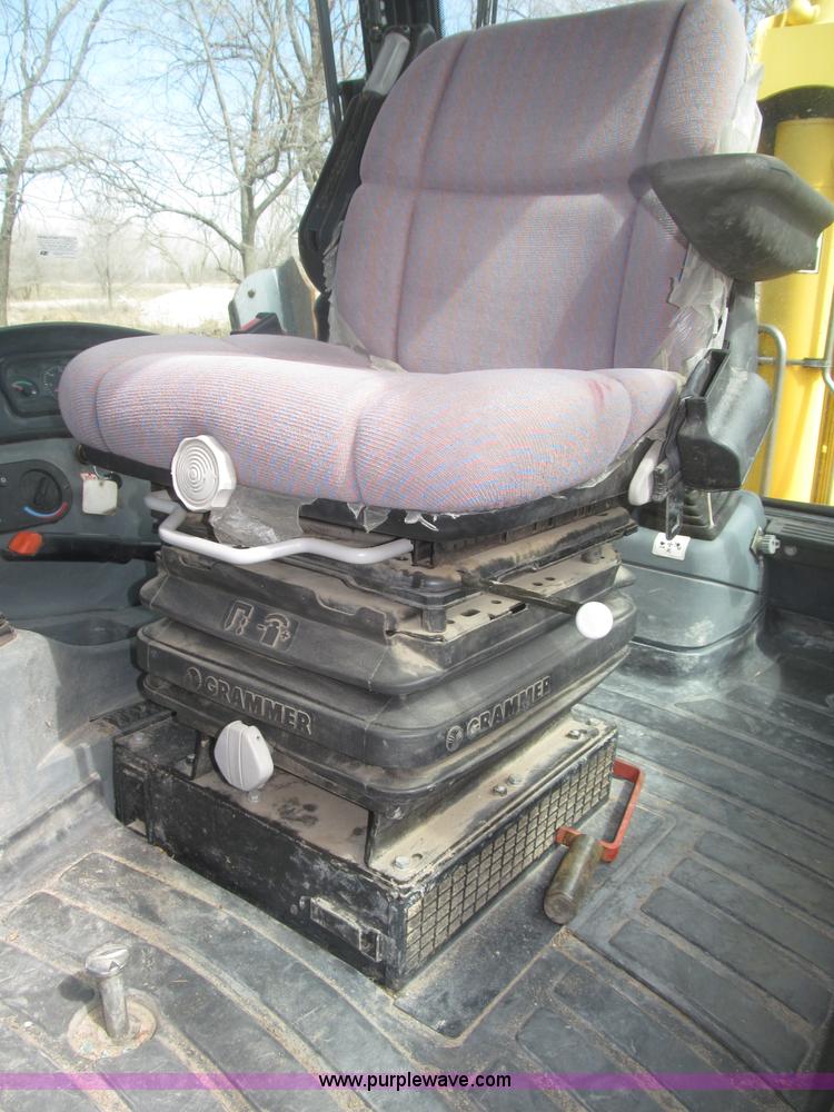 image for item B5442 2001 New Holland LB110 backhoe