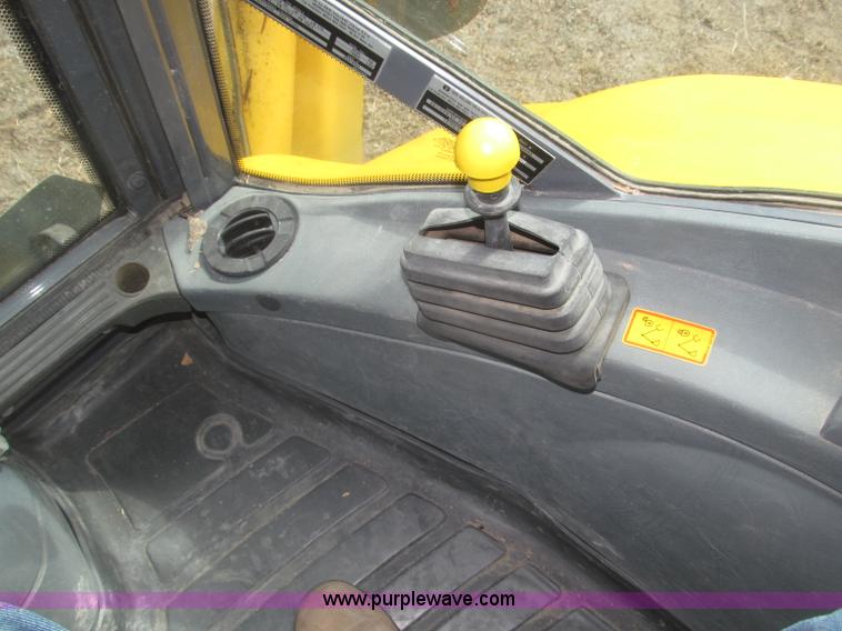 image for item B5442 2001 New Holland LB110 backhoe