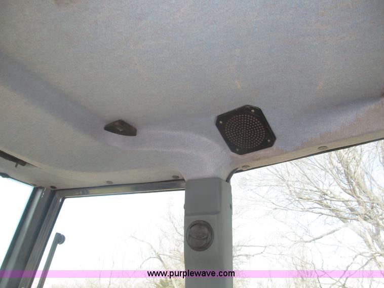 image for item B5442 2001 New Holland LB110 backhoe