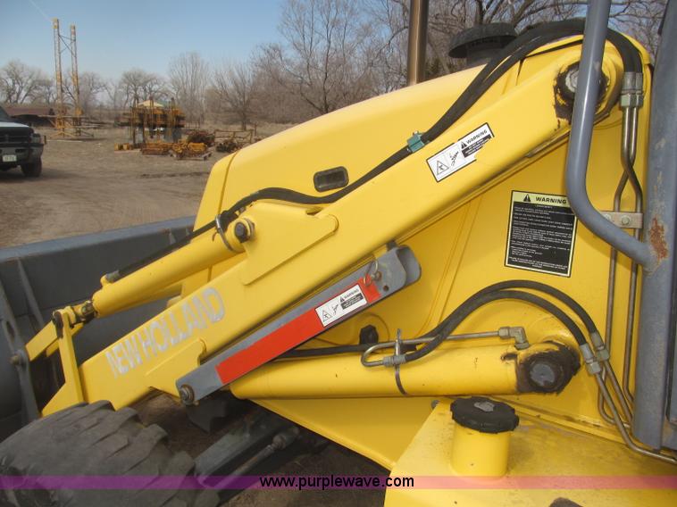 image for item B5442 2001 New Holland LB110 backhoe