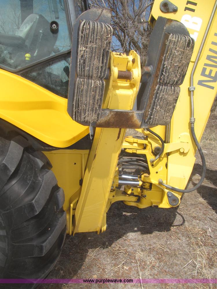 image for item B5442 2001 New Holland LB110 backhoe