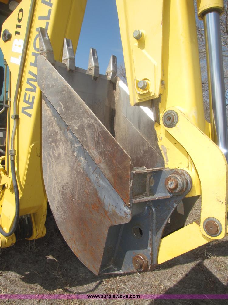 image for item B5442 2001 New Holland LB110 backhoe