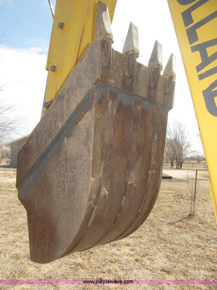 image for item B5442 2001 New Holland LB110 backhoe