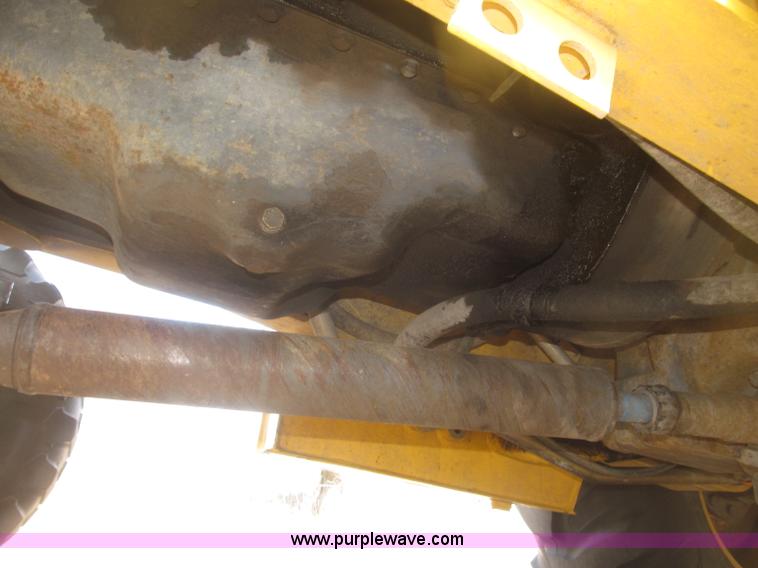 image for item B5442 2001 New Holland LB110 backhoe