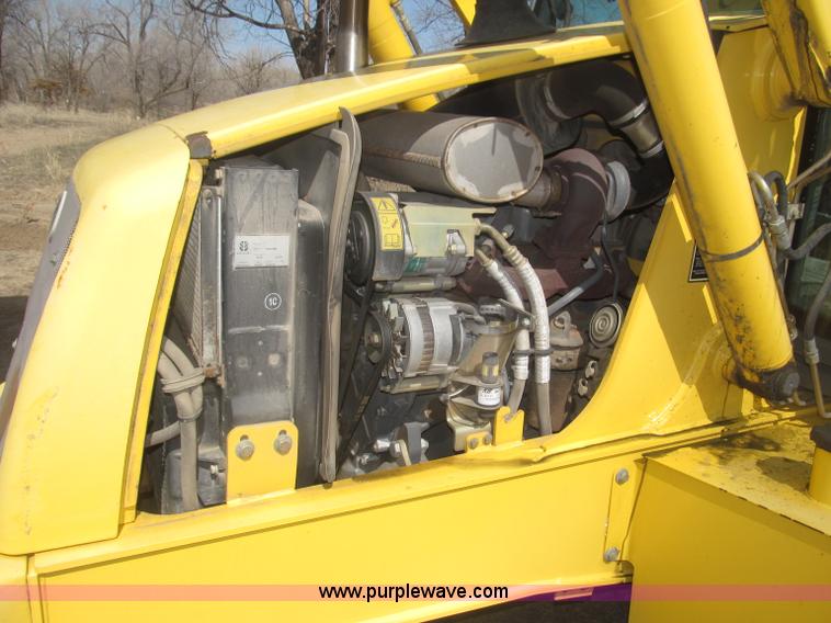 image for item B5442 2001 New Holland LB110 backhoe