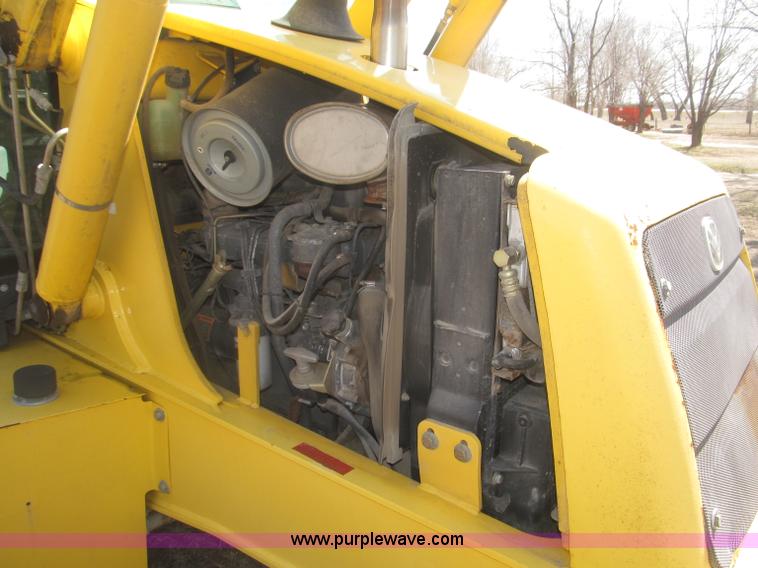 image for item B5442 2001 New Holland LB110 backhoe
