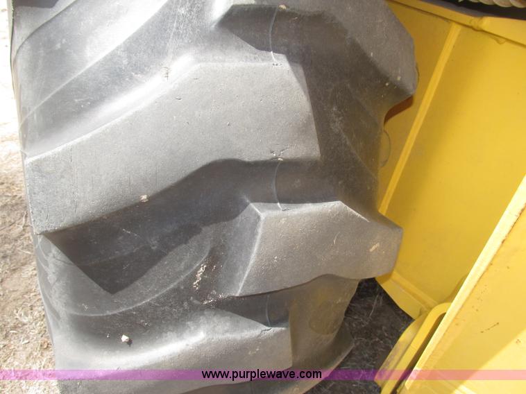 image for item B5442 2001 New Holland LB110 backhoe