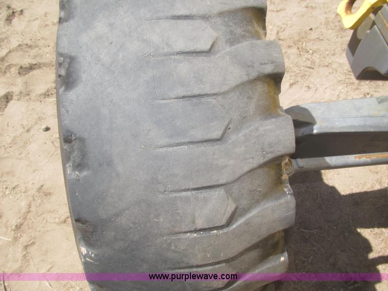 image for item B5442 2001 New Holland LB110 backhoe