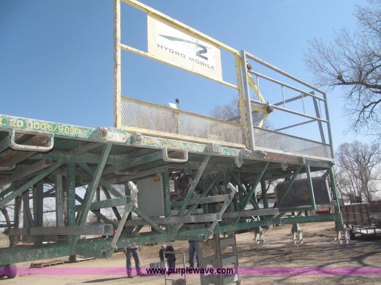 image for item B5444 2002 Hydro Mobile M2 20,000 lbs 40' hydraulic tower