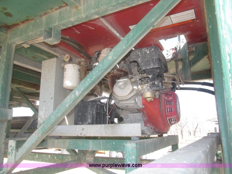 image for item B5444 2002 Hydro Mobile M2 20,000 lbs 40' hydraulic tower