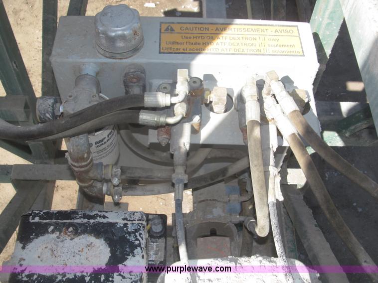 image for item B5444 2002 Hydro Mobile M2 20,000 lbs 40' hydraulic tower