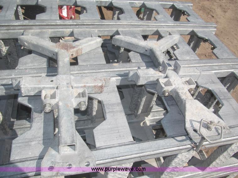 image for item B5444 2002 Hydro Mobile M2 20,000 lbs 40' hydraulic tower