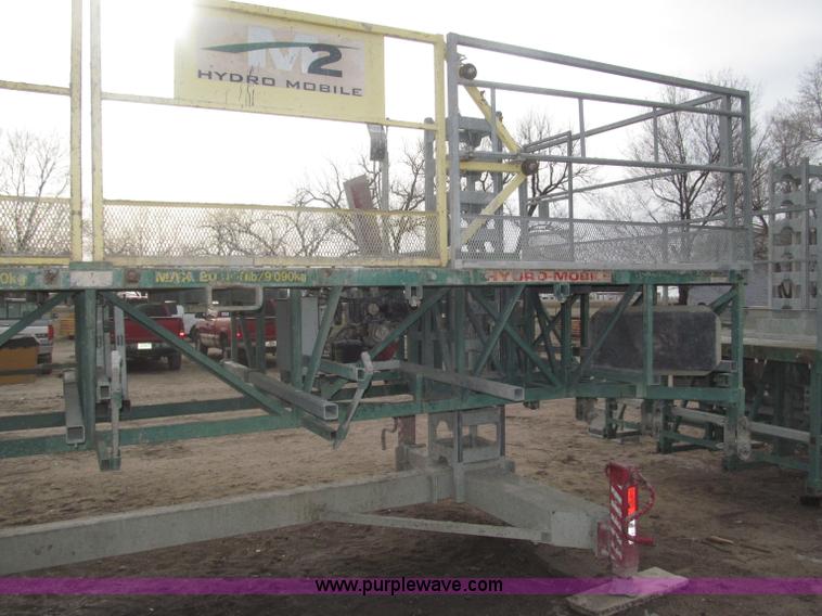 image for item B5445 2002 Hydro Mobile M2 20,000 lbs 40' hydraulic tower