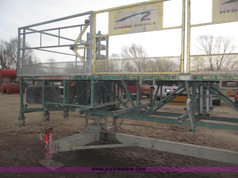 image for item B5445 2002 Hydro Mobile M2 20,000 lbs 40' hydraulic tower