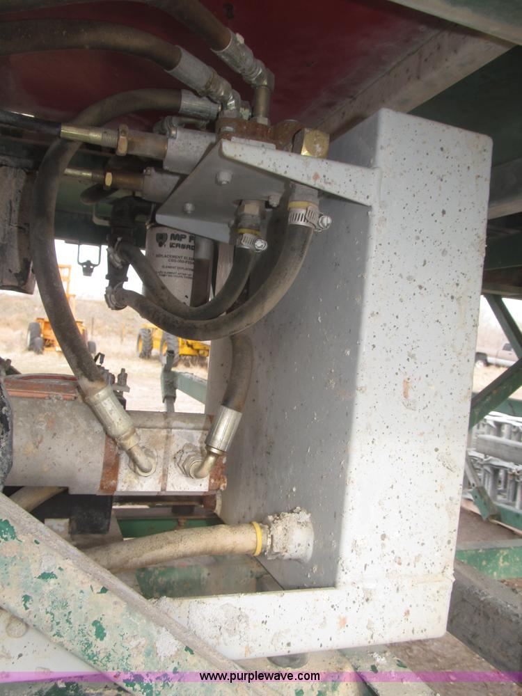 image for item B5445 2002 Hydro Mobile M2 20,000 lbs 40' hydraulic tower