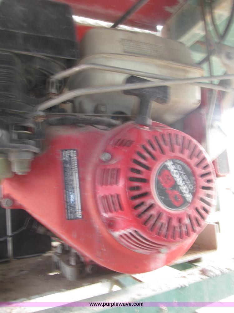 image for item B5445 2002 Hydro Mobile M2 20,000 lbs 40' hydraulic tower