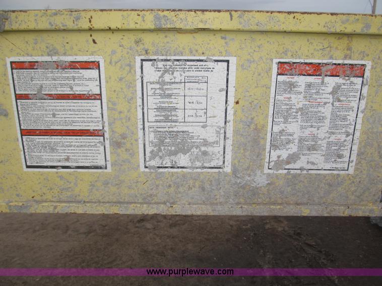 image for item B5445 2002 Hydro Mobile M2 20,000 lbs 40' hydraulic tower