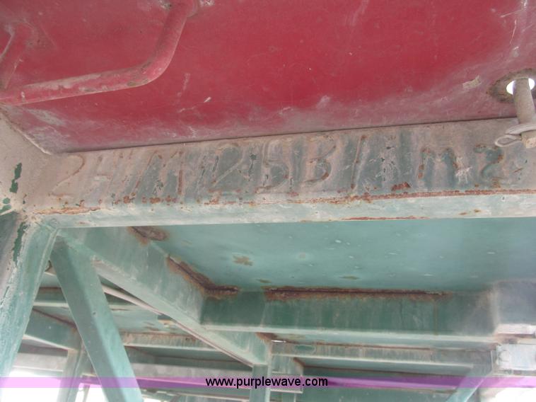 image for item B5445 2002 Hydro Mobile M2 20,000 lbs 40' hydraulic tower