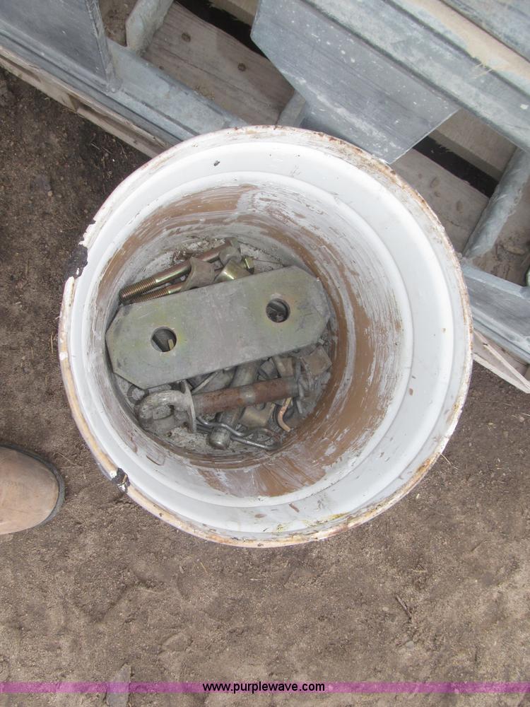 image for item B5445 2002 Hydro Mobile M2 20,000 lbs 40' hydraulic tower