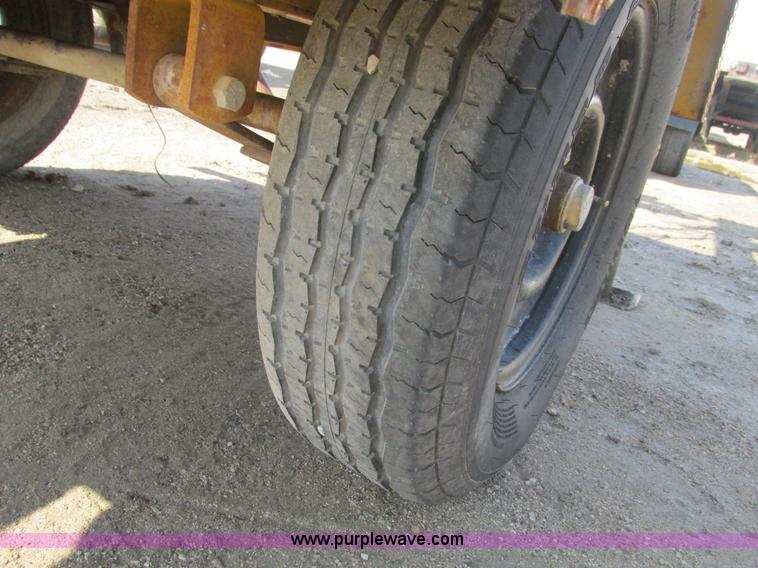 image for item B5791 Coleman light plant