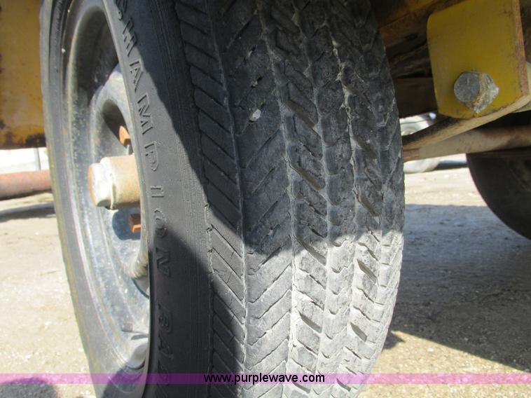 image for item B5791 Coleman light plant