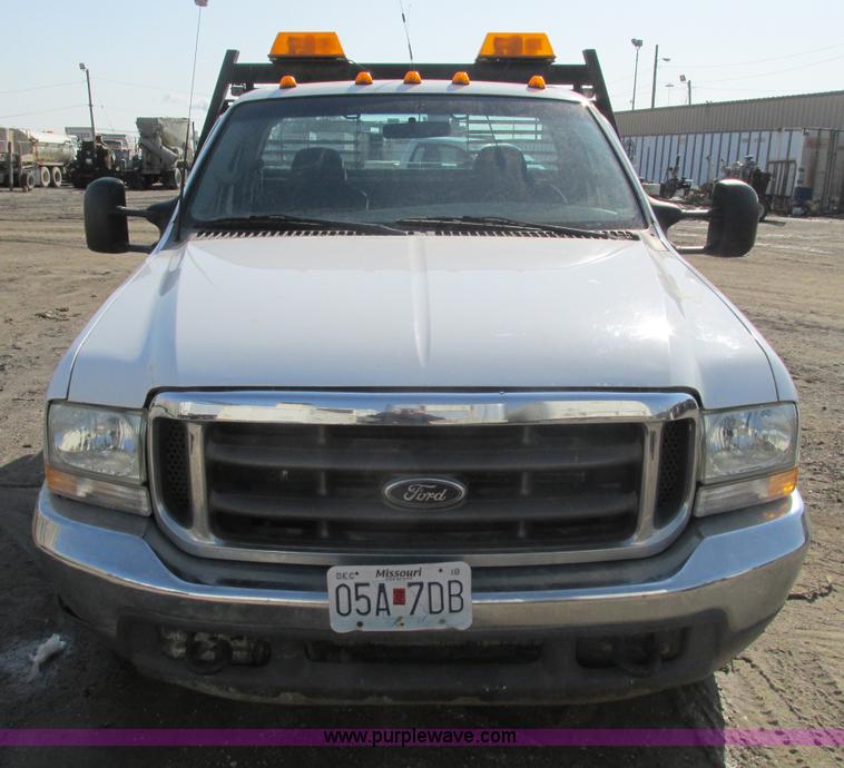 image for item B5796 2003 Ford F350 flatbed truck