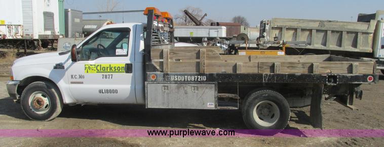 image for item B5796 2003 Ford F350 flatbed truck