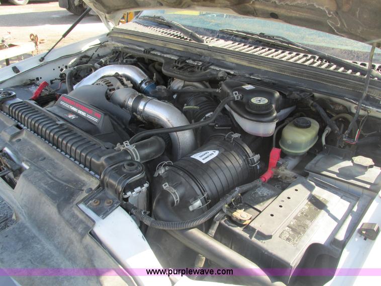 image for item B5796 2003 Ford F350 flatbed truck