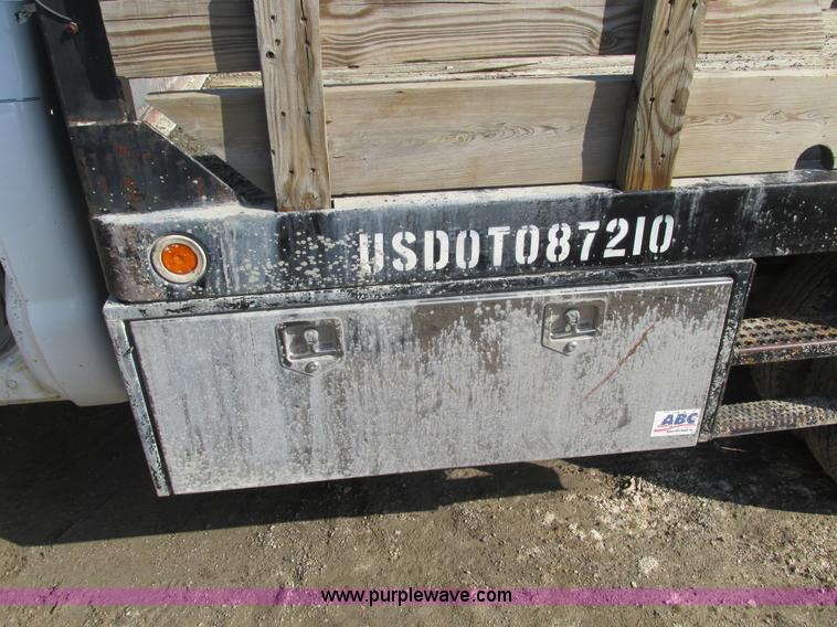 image for item B5796 2003 Ford F350 flatbed truck