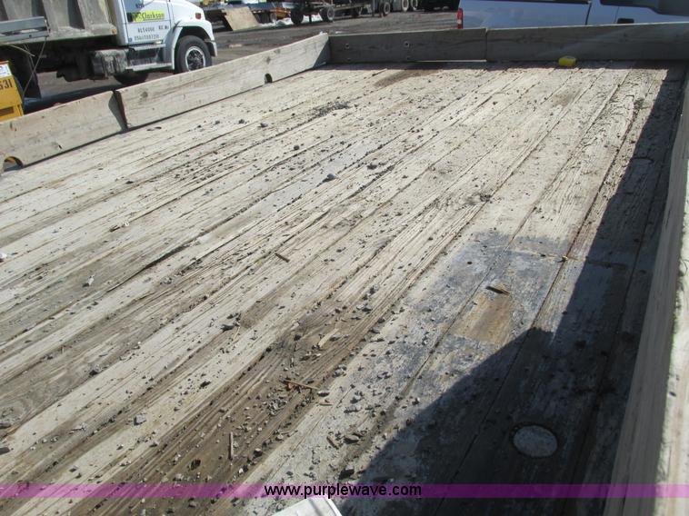 image for item B5796 2003 Ford F350 flatbed truck