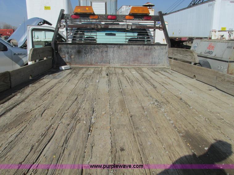 image for item B5796 2003 Ford F350 flatbed truck