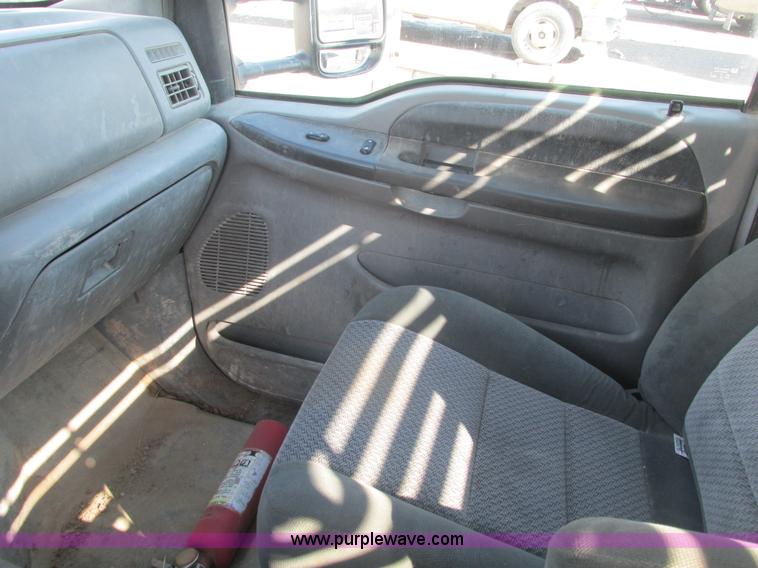 image for item B5796 2003 Ford F350 flatbed truck