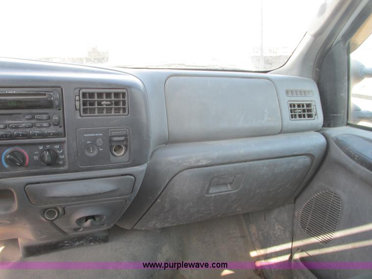 image for item B5796 2003 Ford F350 flatbed truck