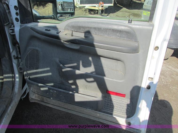 image for item B5796 2003 Ford F350 flatbed truck