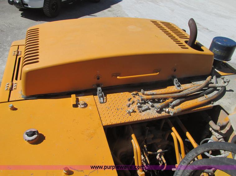 image for item D3287 1995 Samsung SE210LC-2 excavator