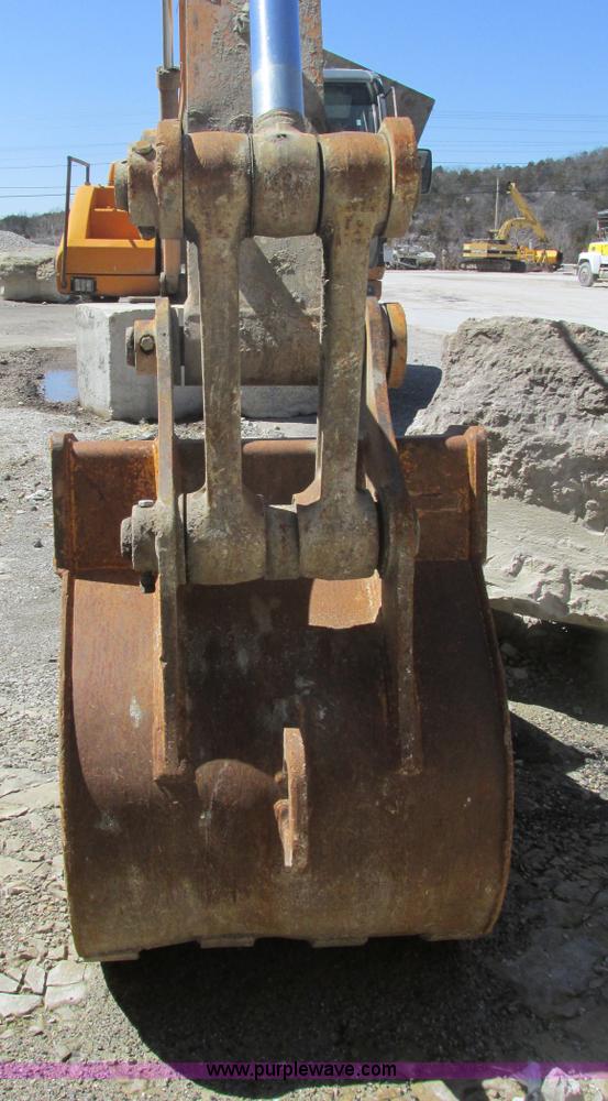 image for item D3287 1995 Samsung SE210LC-2 excavator