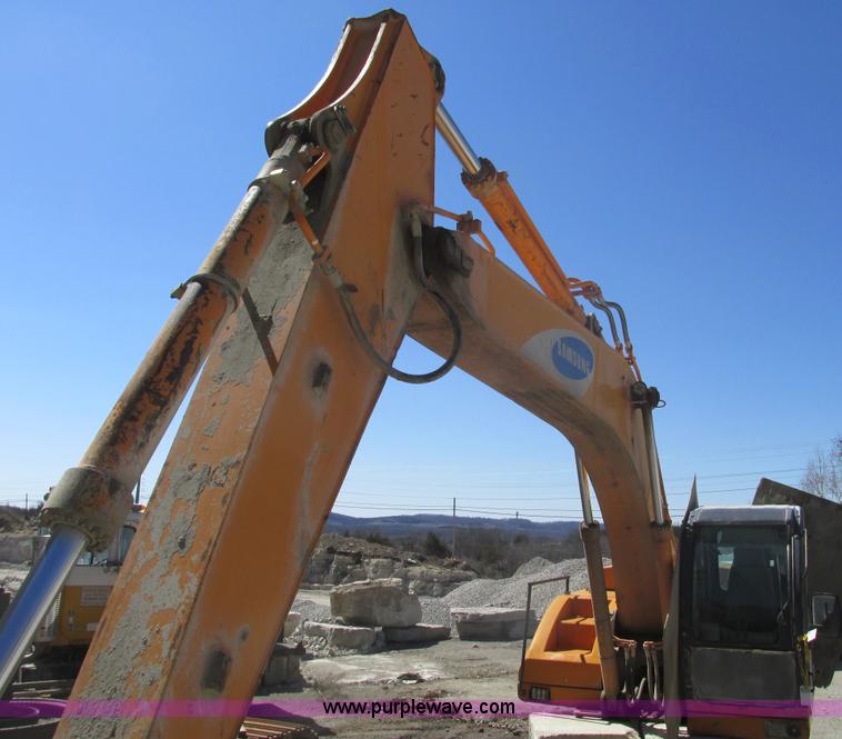 image for item D3287 1995 Samsung SE210LC-2 excavator