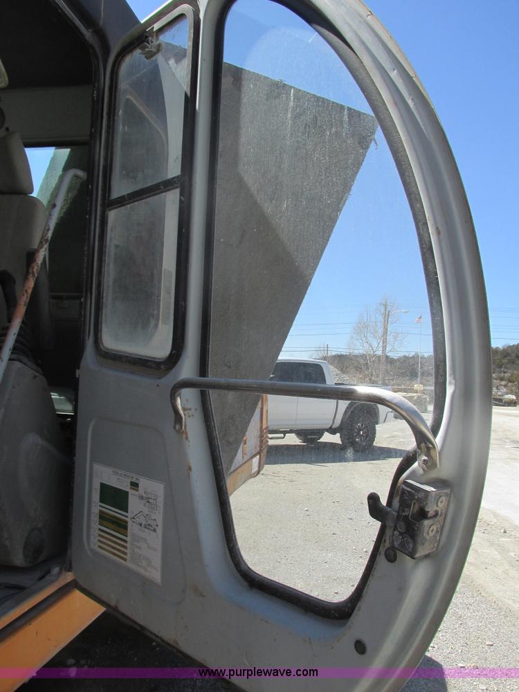 image for item D3287 1995 Samsung SE210LC-2 excavator