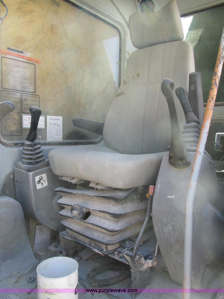 image for item D3287 1995 Samsung SE210LC-2 excavator