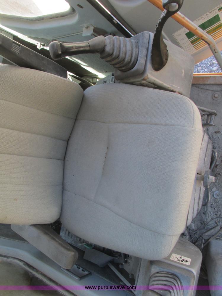 image for item D3287 1995 Samsung SE210LC-2 excavator