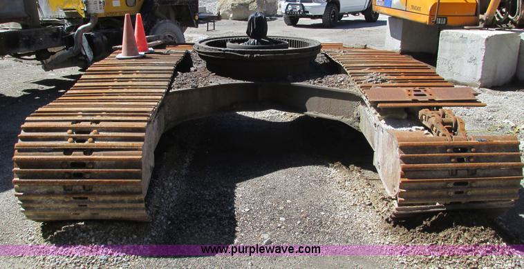 image for item D3287 1995 Samsung SE210LC-2 excavator