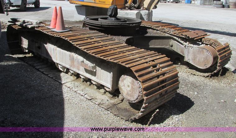 image for item D3287 1995 Samsung SE210LC-2 excavator