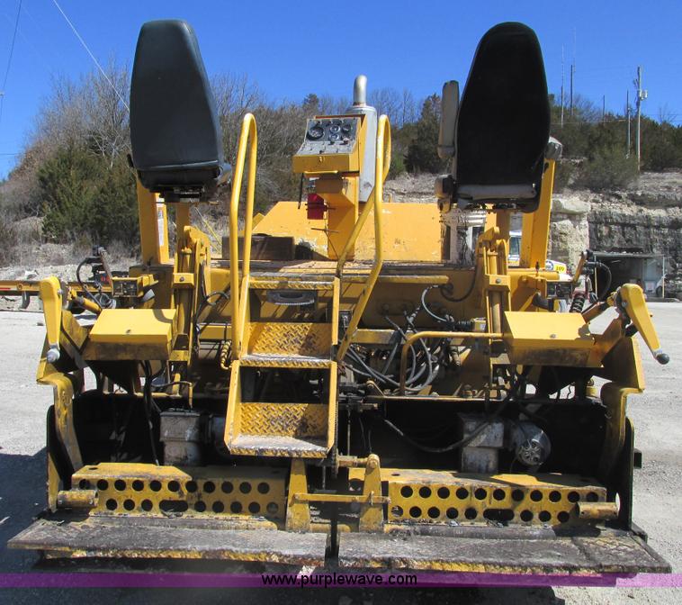 image for item D3288 1993 Blaw-Knox PF410 tracked asphalt paver