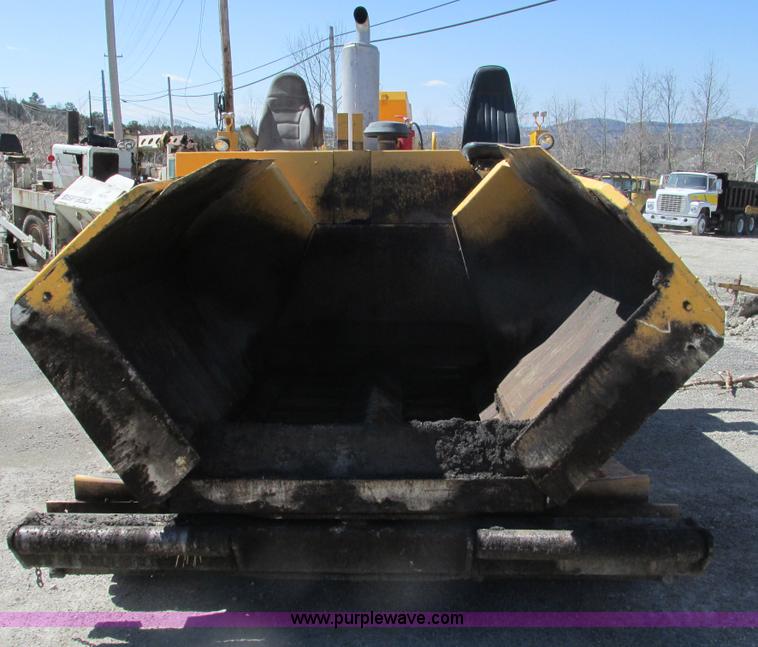 image for item D3288 1993 Blaw-Knox PF410 tracked asphalt paver