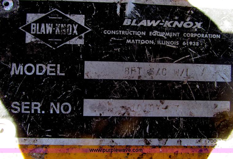 image for item D3288 1993 Blaw-Knox PF410 tracked asphalt paver