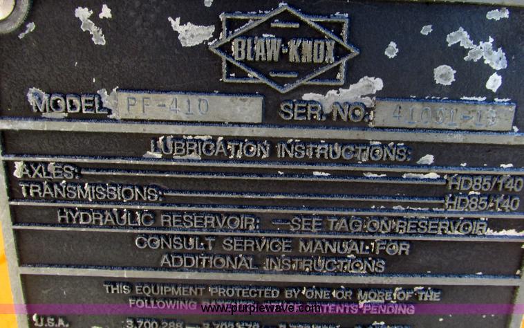 image for item D3288 1993 Blaw-Knox PF410 tracked asphalt paver