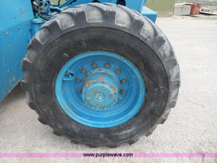image for item D8011 Gradall 524D telehandler