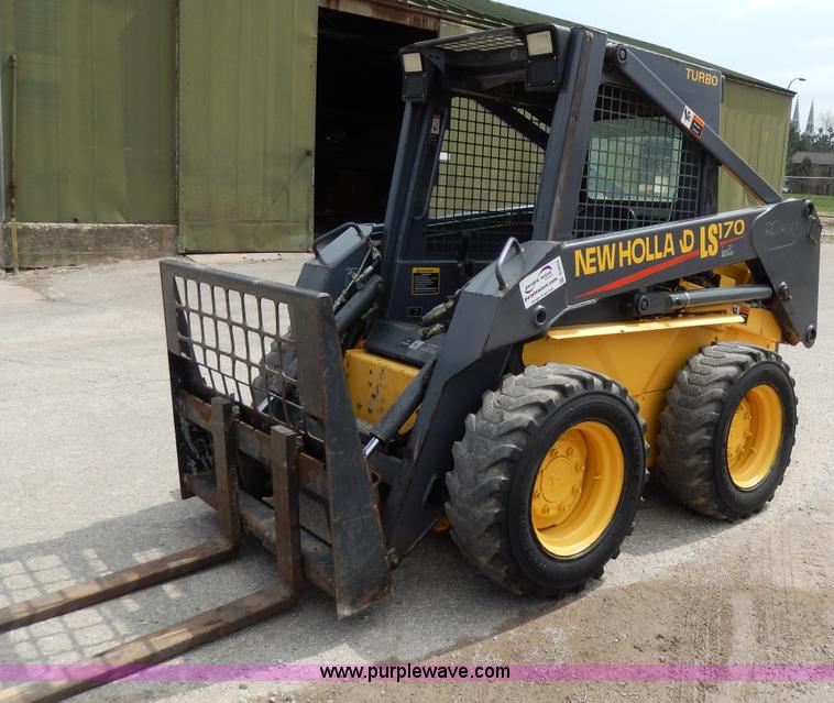 image for item D8012 1999 New Holland LS170 skid steer