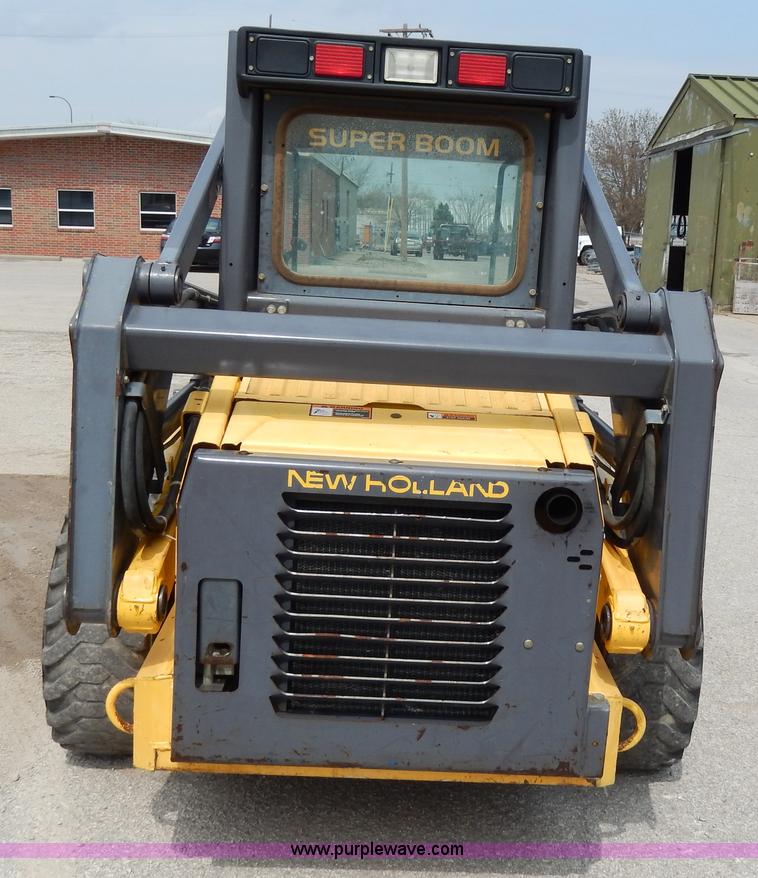 image for item D8012 1999 New Holland LS170 skid steer