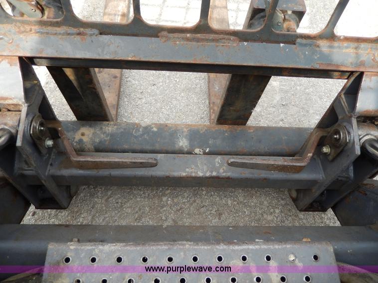 image for item D8012 1999 New Holland LS170 skid steer